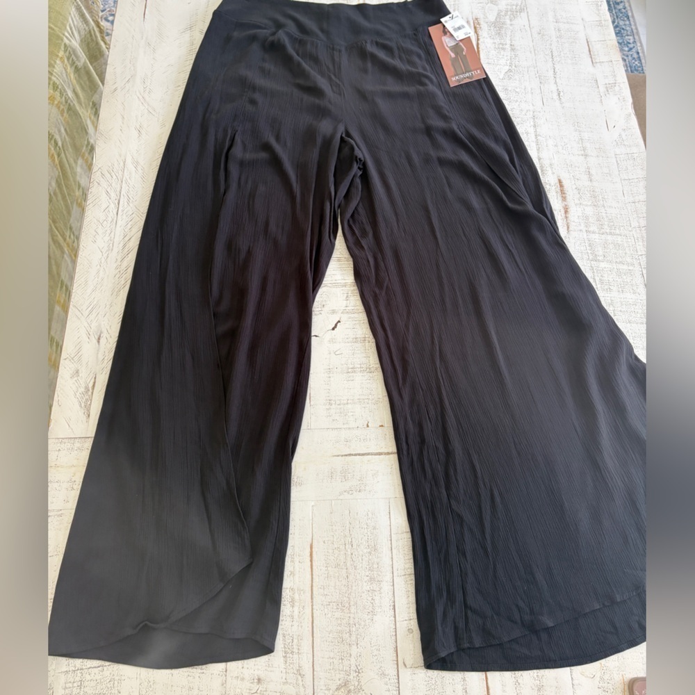 Versona Black Wide Leg Pants Flowing Comfort